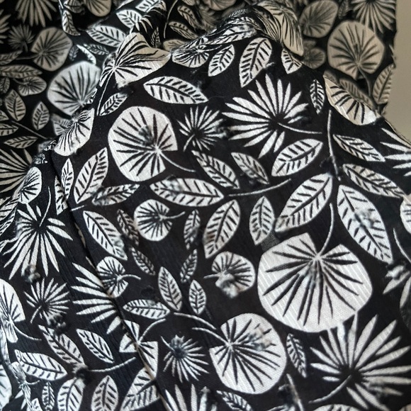 EUC LOFT Palm Smocked Square Neck Top - Picture 7 of 10